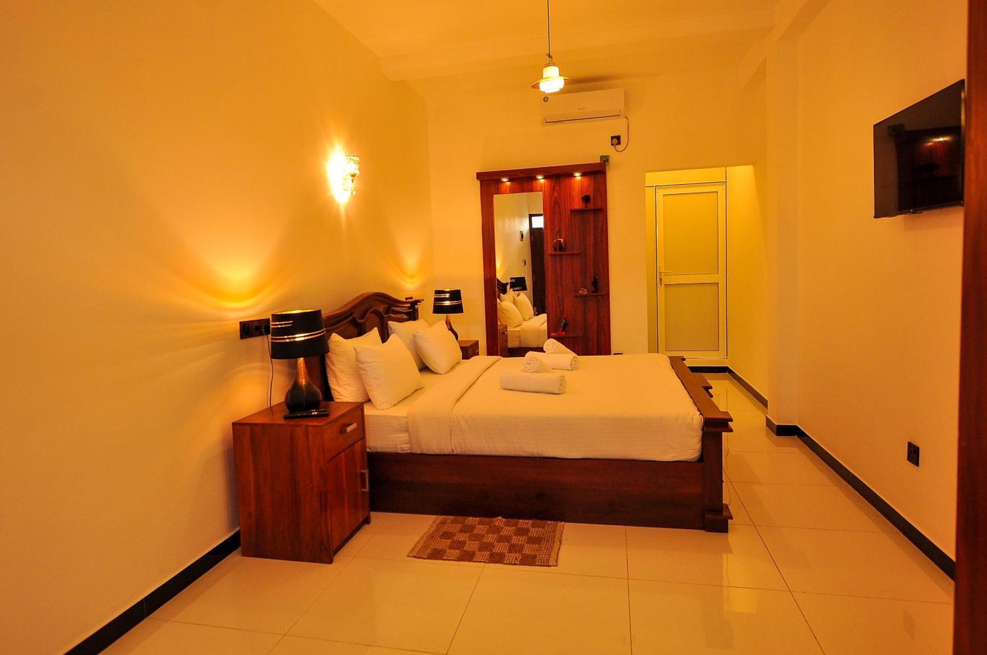 Sachinro Hotel Mirissa Exterior photo